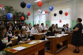 Последние звонки в девятых классах