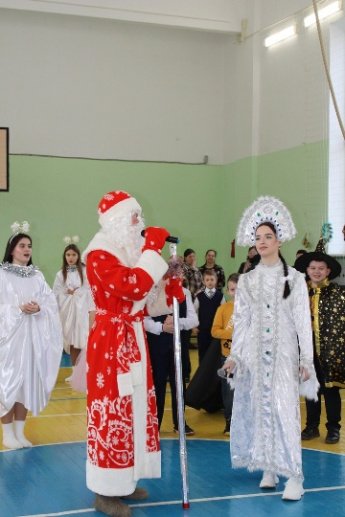 Новогоднее представление для учащихся начальной школы